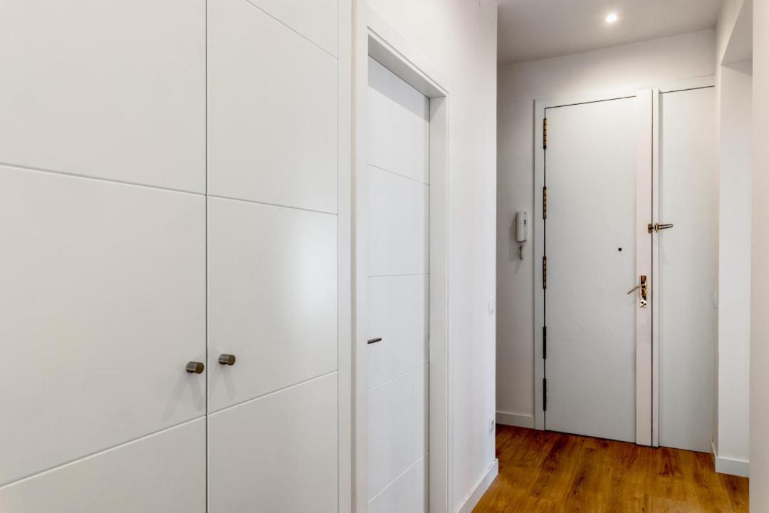 Apartamento 3 Bedrooms 3 Bathrooms Furnished - Salamanca - Modern And Bright - Mintystay *